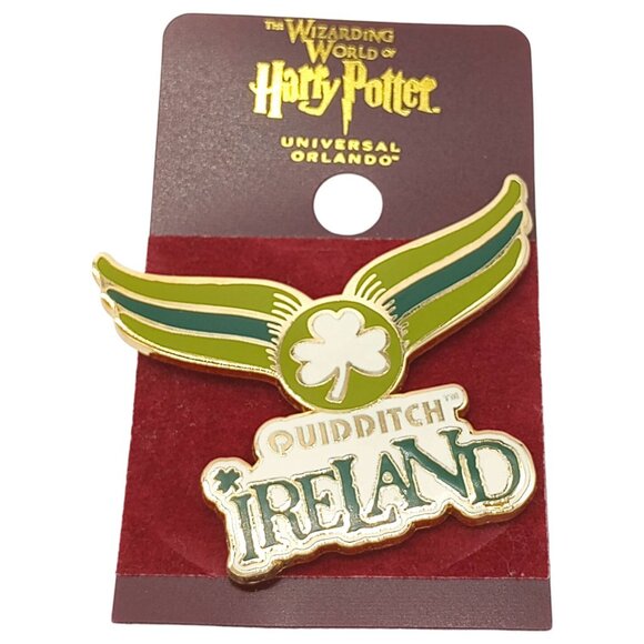 Retired Wizarding World Of Harry Potter Ireland Quidditch Team Pin Badge 2" - Picture 1 of 4
